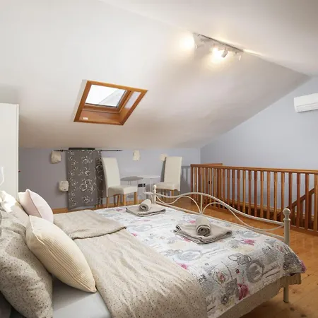 Casa Antico * Premantura